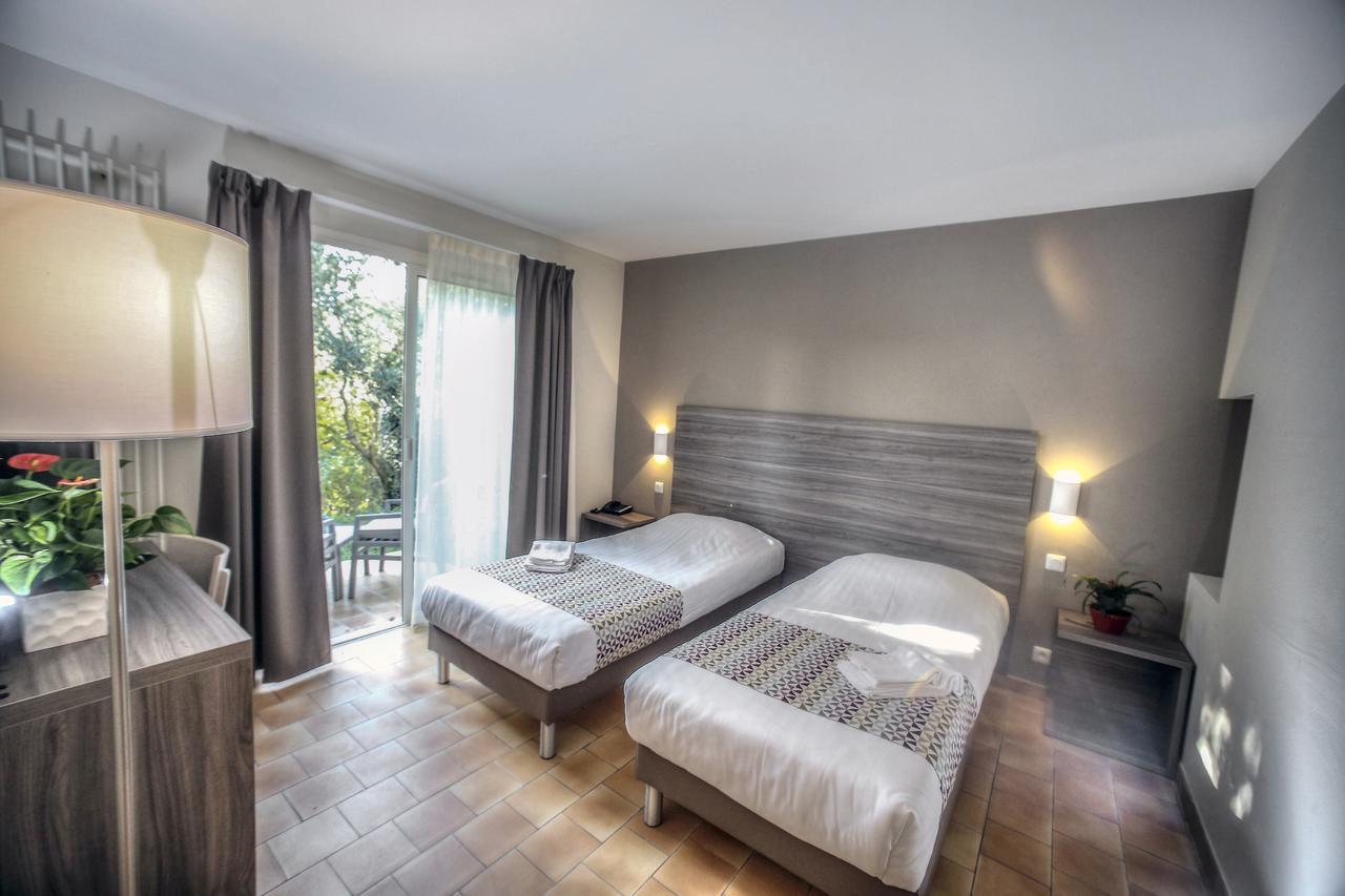 La Tour Carree - Grasse Sud Hotel Peymeinade Room photo